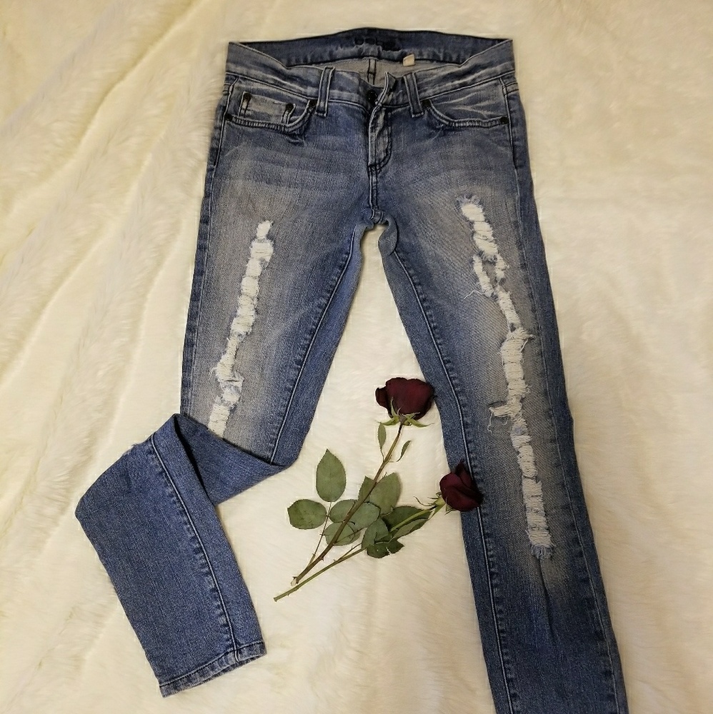 BEBE Carmen Tattered Skinny (Lively Wash)
